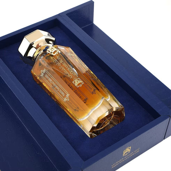 Quraishi Blend by AbdulSamad AlQuraishi 90ml eau de parfum in luxury blue velvet box, showcasing premium packaging for warm, woody, and spicy notes.